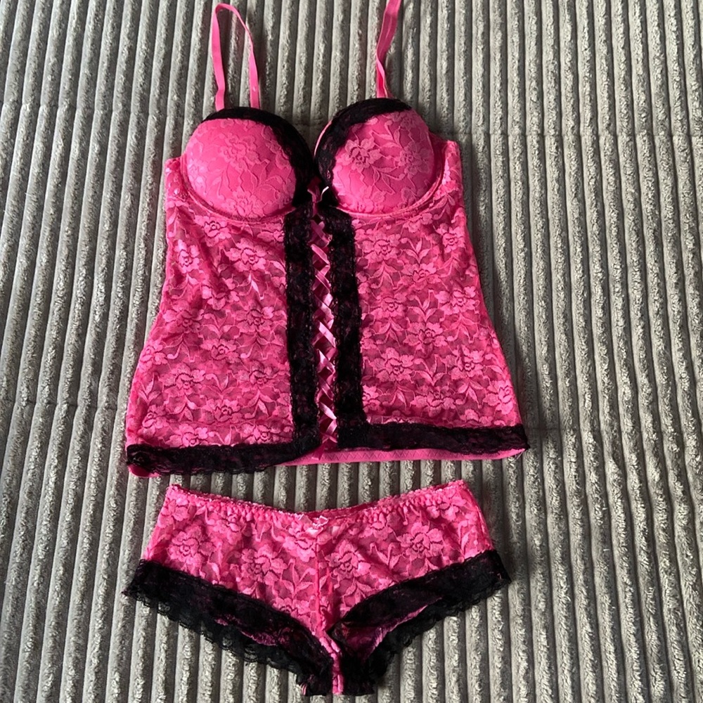 Hot Pink & Black 🩷🖤